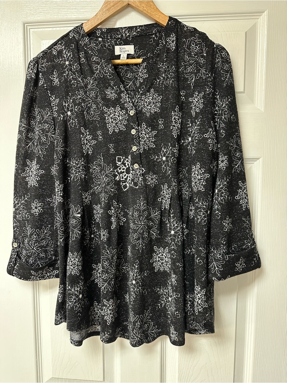 Kim Rogers Black Long-Sleeve Snowflake Print Tunic